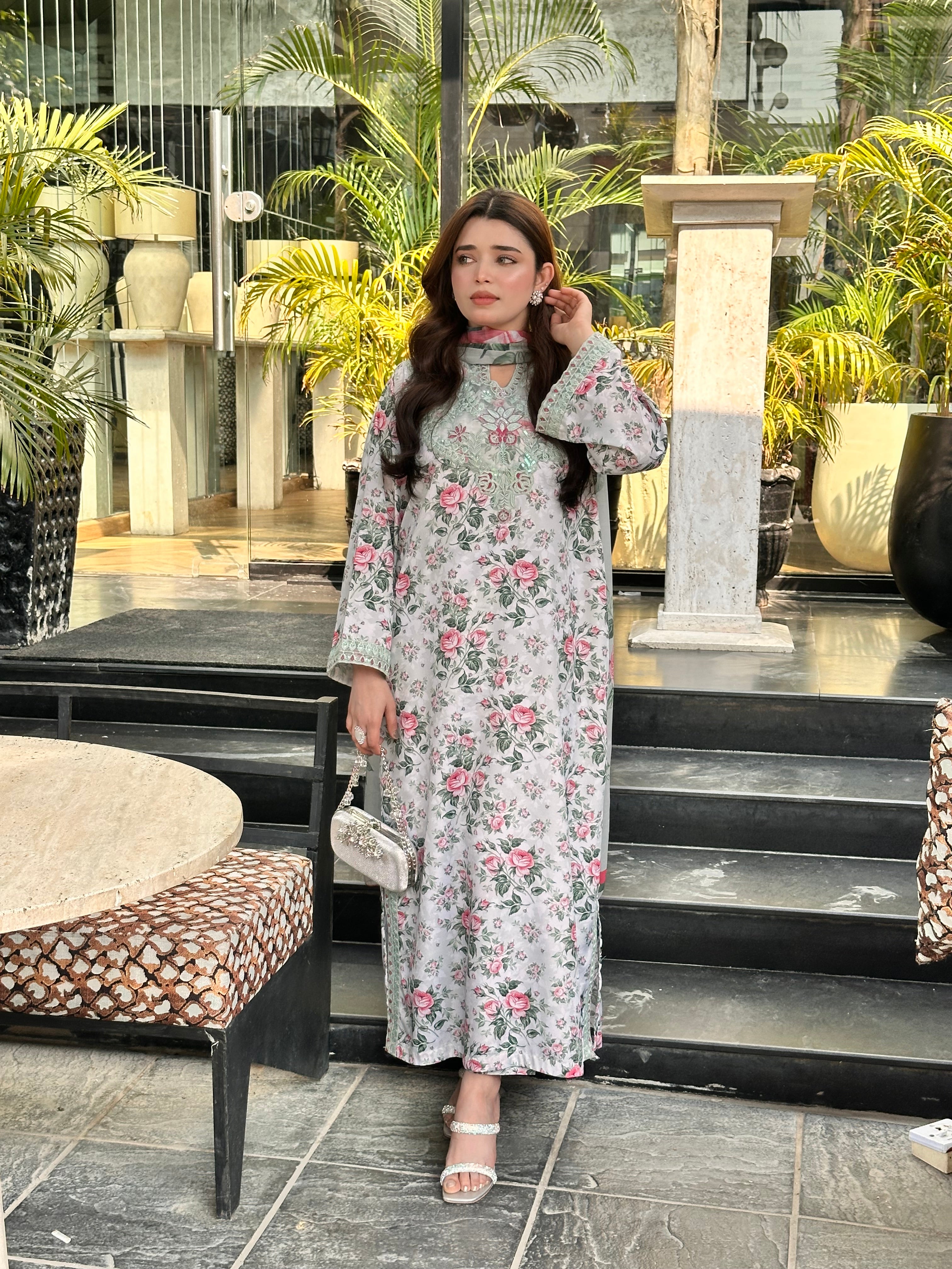 Zarmeena embroided kaftaan-3pc
